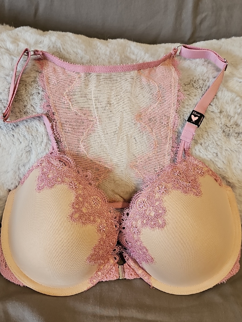 NWT Victoria's Secret Dream Angels Nude and Pink Lace Lined Demi Bra Sz 32DD
